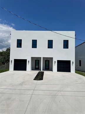 4105 N THATCHER AVENUE