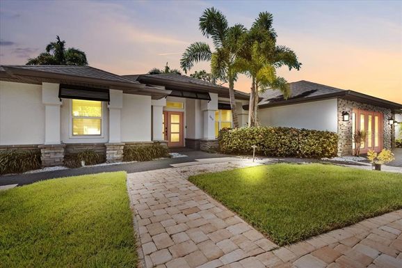 2415 W PRICE BOULEVARD