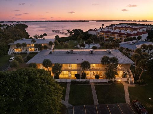 725 MANATEE AVENUE UNIT 725