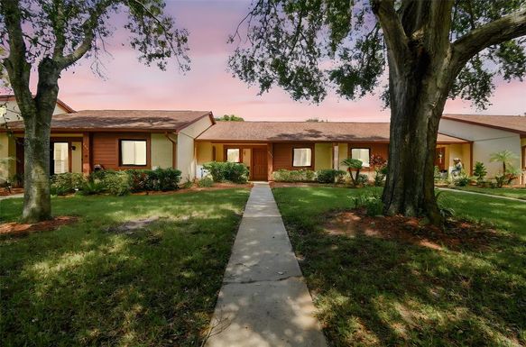 7433 GREYSTONE DRIVE UNIT 7433