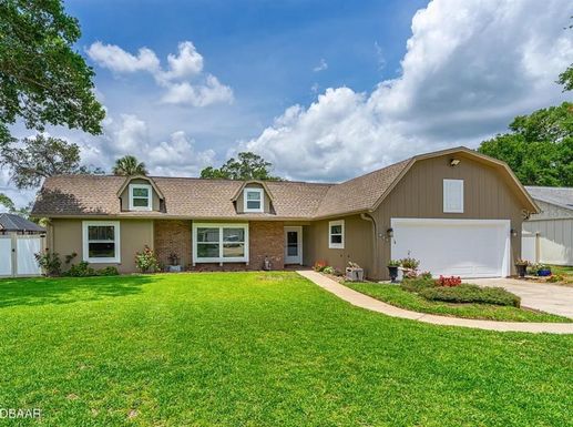 840 W RIVER OAK DRIVE