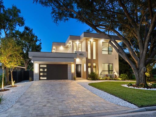 2467 HYDE PARK STREET