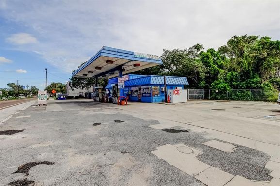 1941 S PINELLAS AVENUE