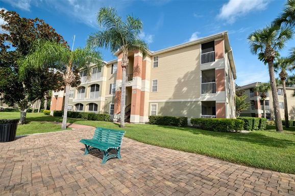 1969 SUMMER CLUB DRIVE UNIT 203