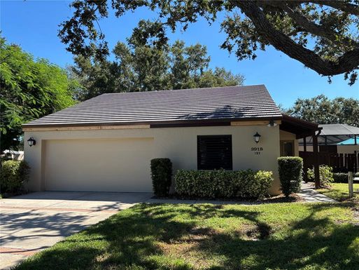 3918 GLEN OAKS MANOR DRIVE