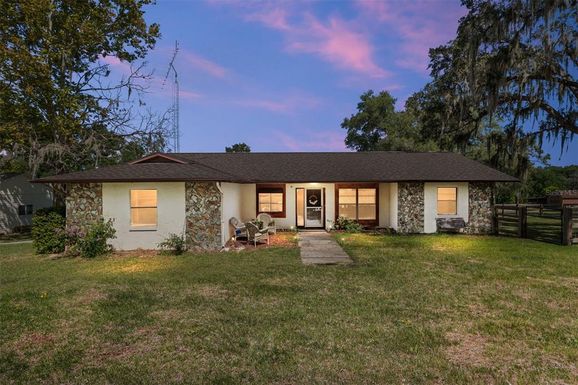 3883 E WESTWIND COURT