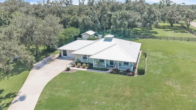 2124 NE VOSS OAKS CIRCLE