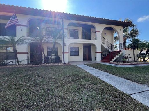 2005 GRANADA COURT UNIT 2005