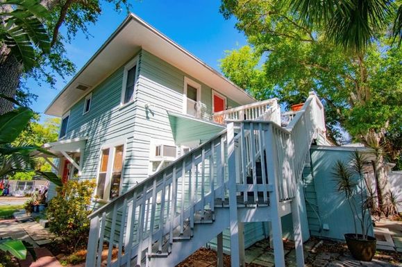 607 N OSCEOLA AVENUE