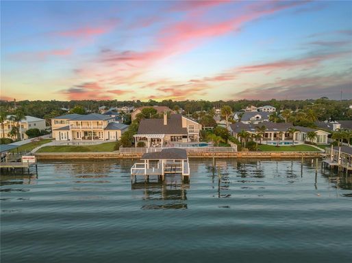 1219 COMMODORE DRIVE