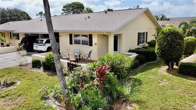 390 301 BOULEVARD W UNIT 11A