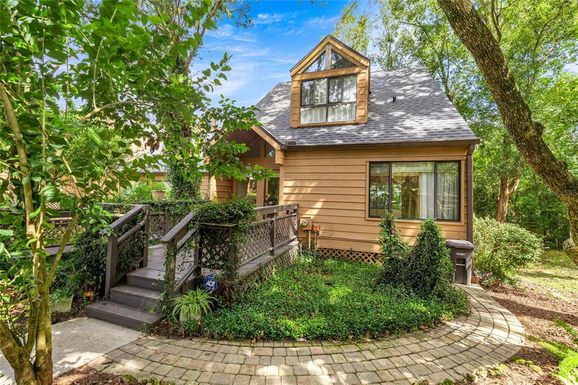 1621 NE 2ND STREET UNIT 201