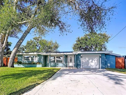 1466 LACONIA DRIVE W