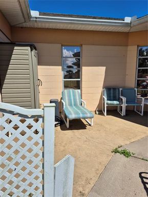 2117 CLUB CIRCLE UNIT 2117