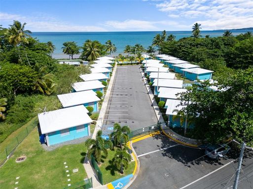 #10 SEA BEACH VILLAS BO. CARRIZALES