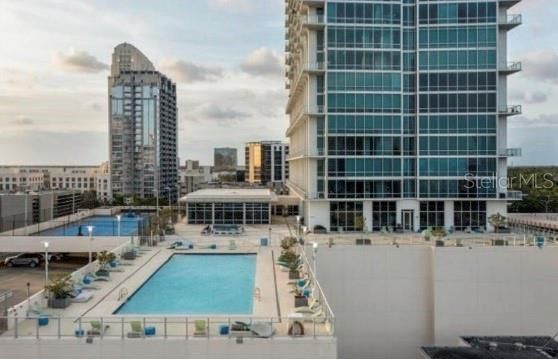 150 E ROBINSON STREET UNIT 10A