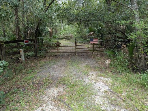 7062 CROOKED CREEK LANE