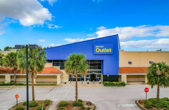 9537 W COLONIAL DRIVE