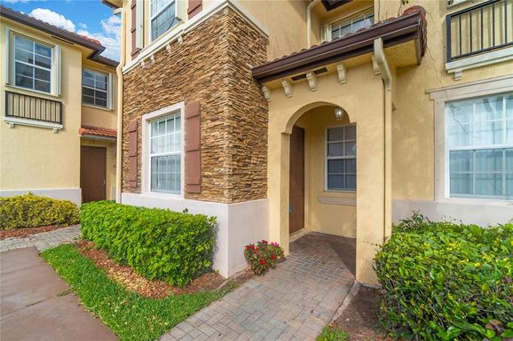 1720 NE 33RD AVENUE UNIT 104-5