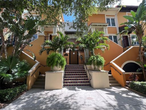 200 4TH AVENUE S UNIT 420