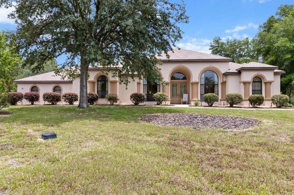 64 CYPRESS BOULEVARD E