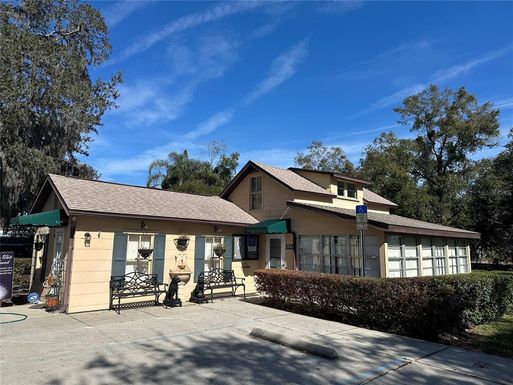 122 E LAKEVIEW AVENUE