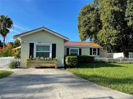 5830 ALLIGATOR LAKE SHORE W