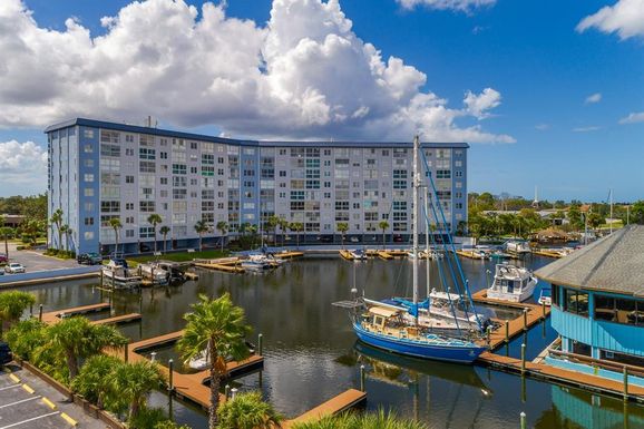 4939 FLORAMAR TERRACE UNIT 501