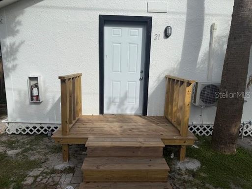 4605 N HUBERT AVENUE UNIT 21