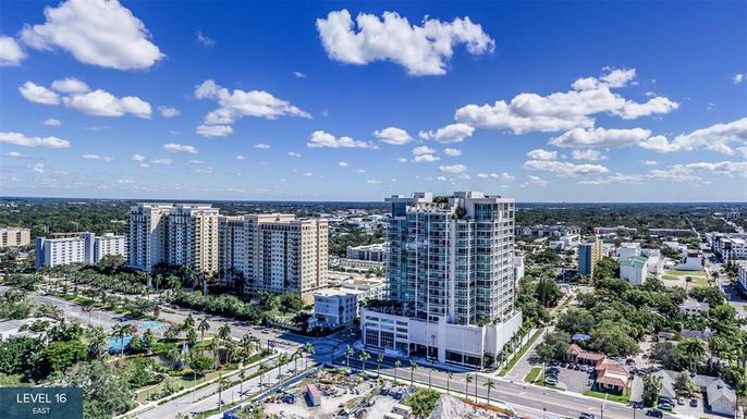 555 QUAY COMMON UNIT 1702