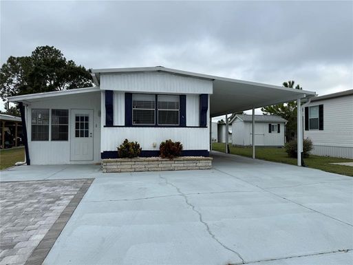 104 E SAINT JOHNS WAY