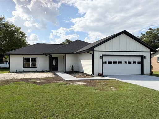 131 HILLCREST CIRCLE NE