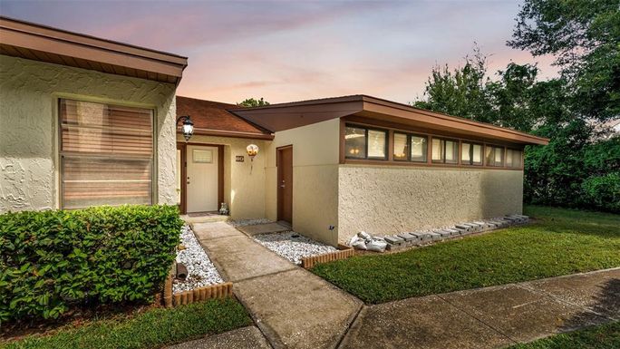 1880 N CRYSTAL LAKE DRIVE UNIT 60