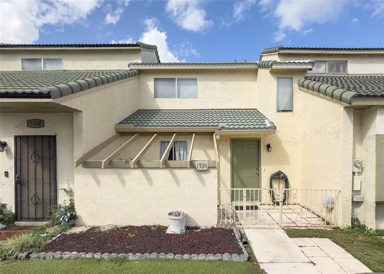 1326 WINTER GREEN WAY