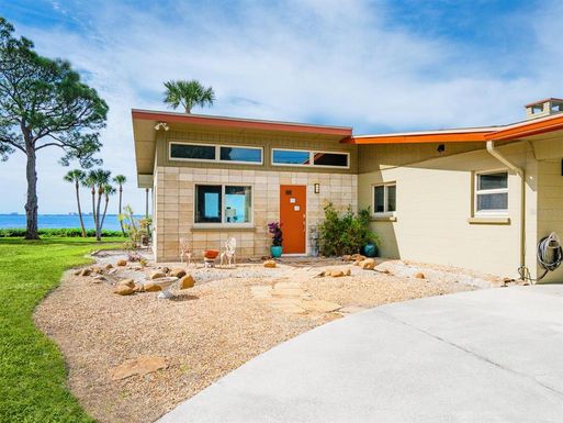 7608 WESTMORELAND DRIVE