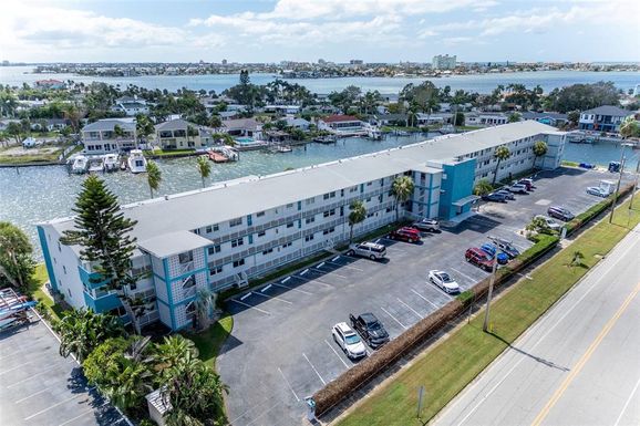 1893 SHORE DRIVE S UNIT 203