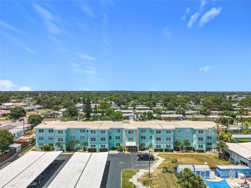 11447 PARK BOULEVARD UNIT 305