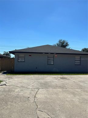 2502 CHESTNUT WOODS DRIVE