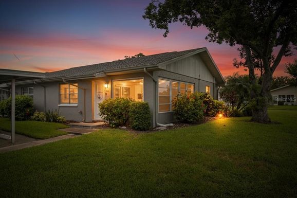 408 GLOUCESTER BOULEVARD UNIT 33