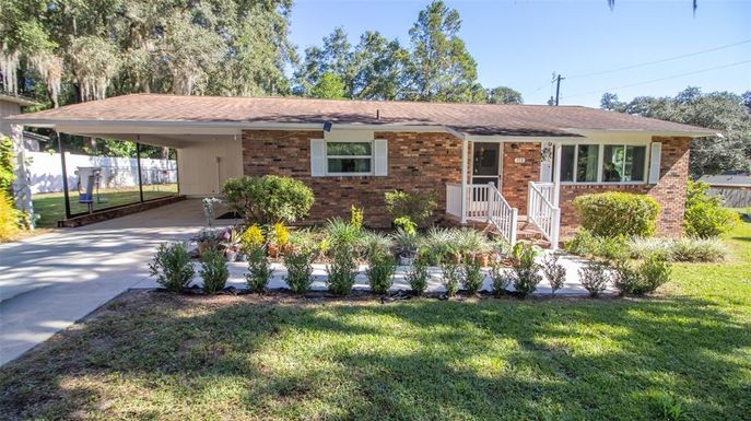 150 SW FAIRWAY DRIVE