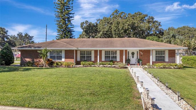 102 VALENCIA SHORES DRIVE