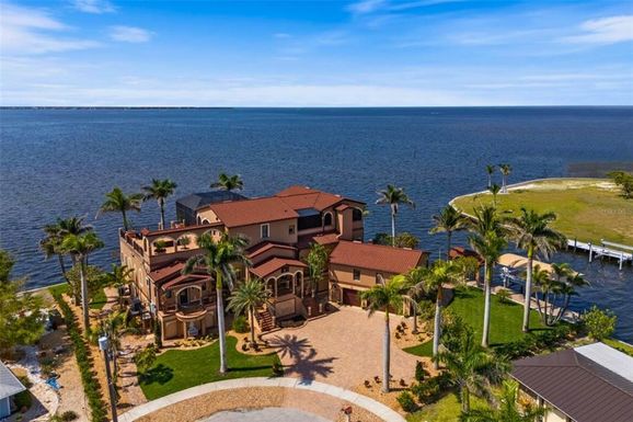 266 BANGSBERG ROAD SE