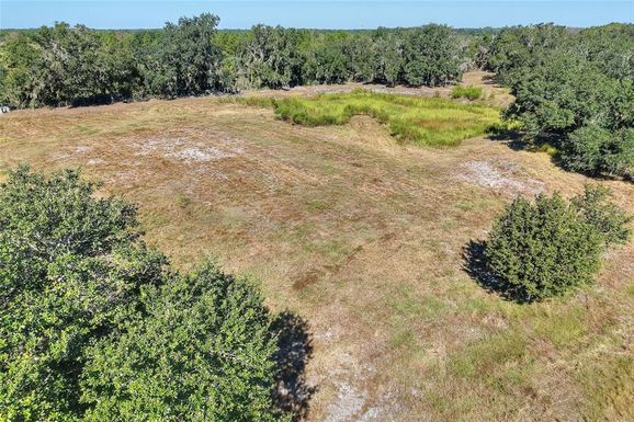 462 MOCCASIN HOLLOW ROAD