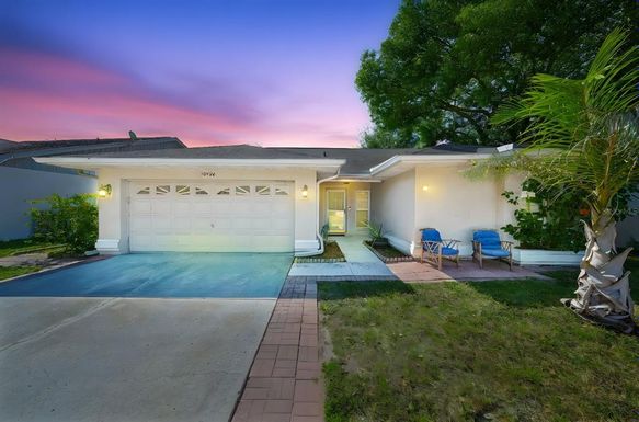 10900 LIVINGSTON DRIVE