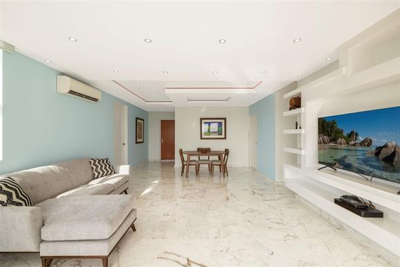 100 MUELLE ST. AT CAPITOLIO PLAZA UNIT 1803