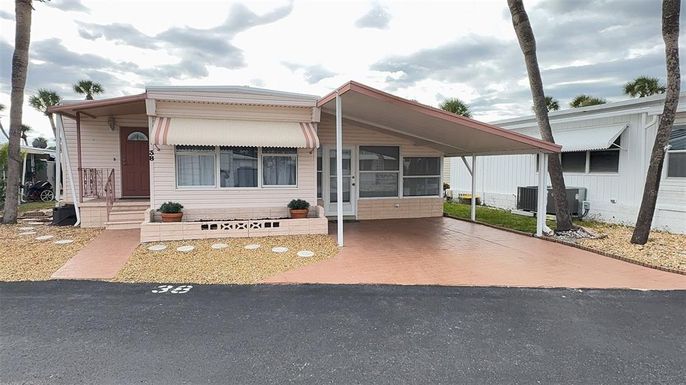 4851 W GANDY BOULEVARD UNIT B11L38