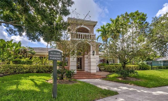 4248 SE COVE LAKE CIRCLE UNIT 2B-17-205