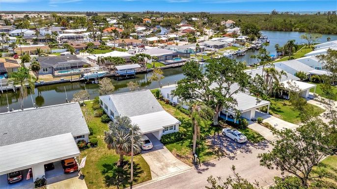 4821 MOUNT VERNON DRIVE UNIT 4821