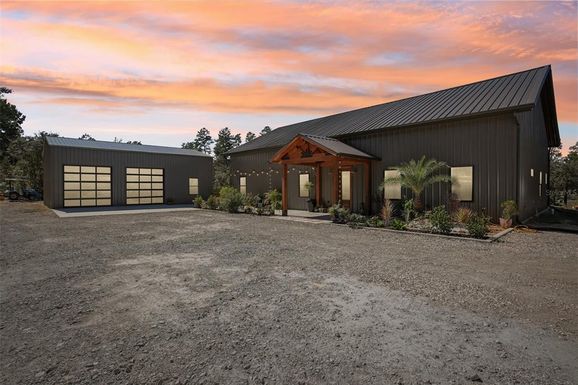 7776 N FAIRPORT AVENUE