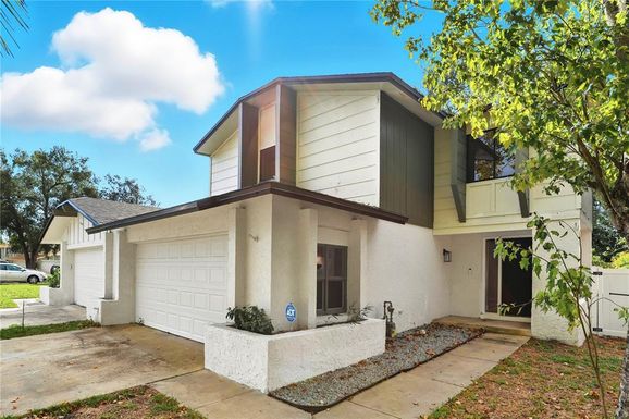 640 MACDUFF LANE UNIT B